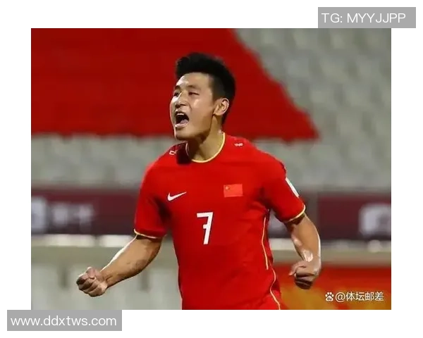 武磊绿茵奋战瞬间配上深情旋律展现独特魅力 武磊绿茵奋战瞬间配上深情旋律展现独特魅力